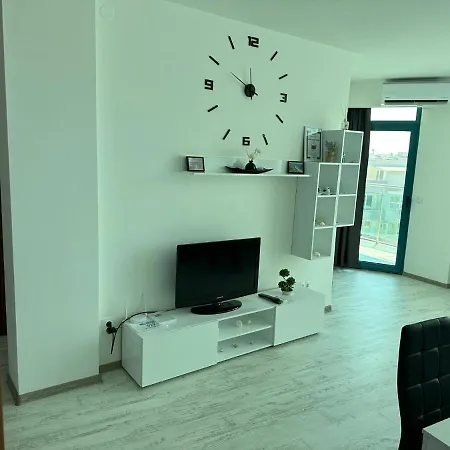 Spacious And Cozy In Complex Del Sol Primorsko