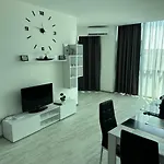 Spacious And Cozy In Complex Del Sol * Primorsko