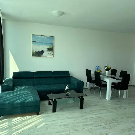 Апартаменты Spacious And Cozy In Complex Del Sol