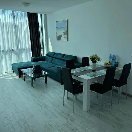 Spacious And Cozy In Complex Del Sol بريمورسكو