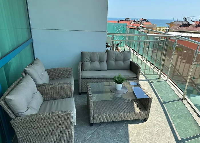 Spacious And Cozy In Complex Del Sol Приморско